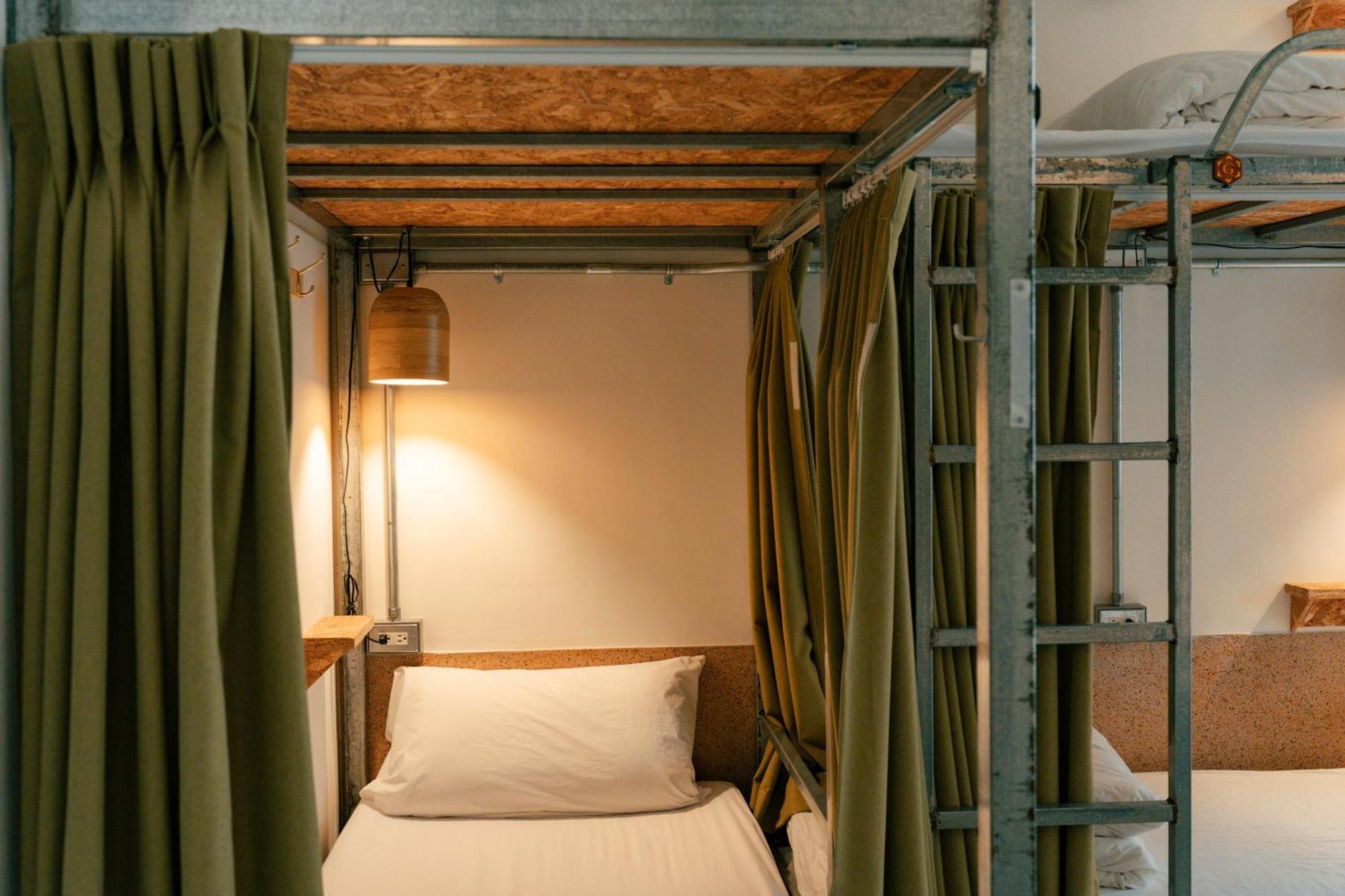 טאינאן 365.Hostel מראה חיצוני תמונה